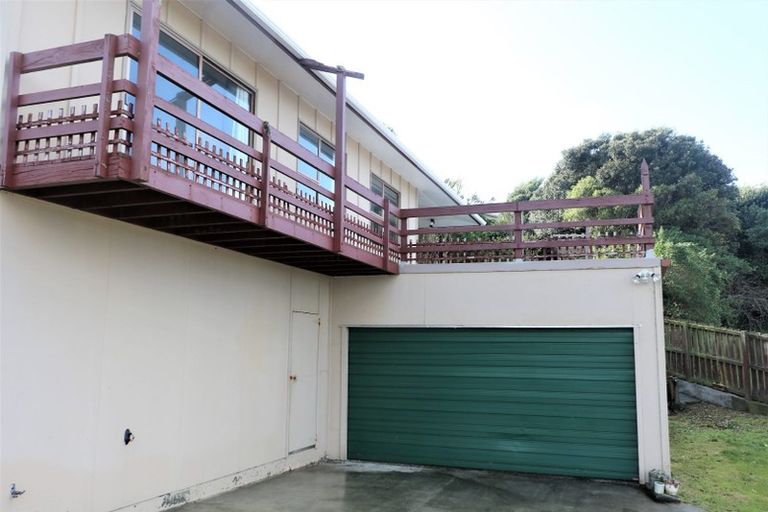 Photo of property in 10 Finn Place, Titahi Bay, Porirua, 5022