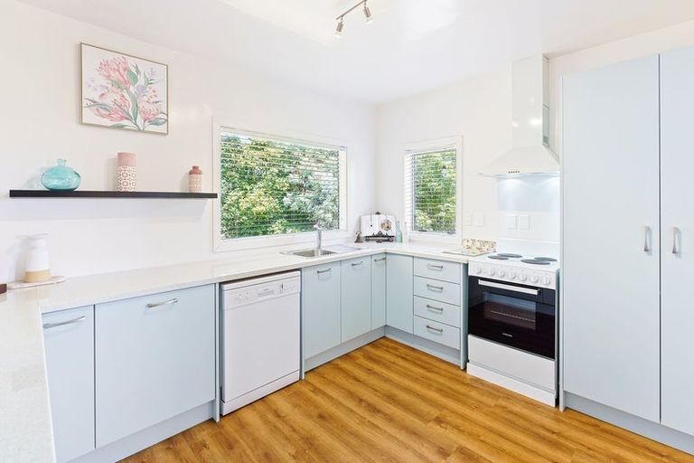 Photo of property in 30 Ruru Street, Waikanae, 5036