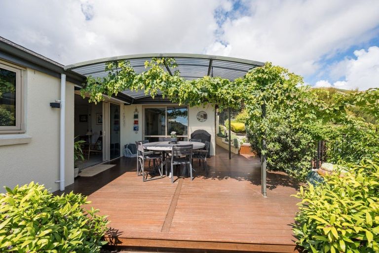 Photo of property in 16 Springlea Heights, Atawhai, Nelson, 7010