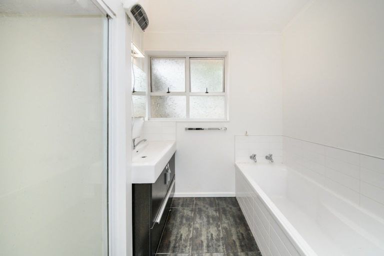 Photo of property in 109 Benmore Avenue, Cloverlea, Palmerston North, 4412