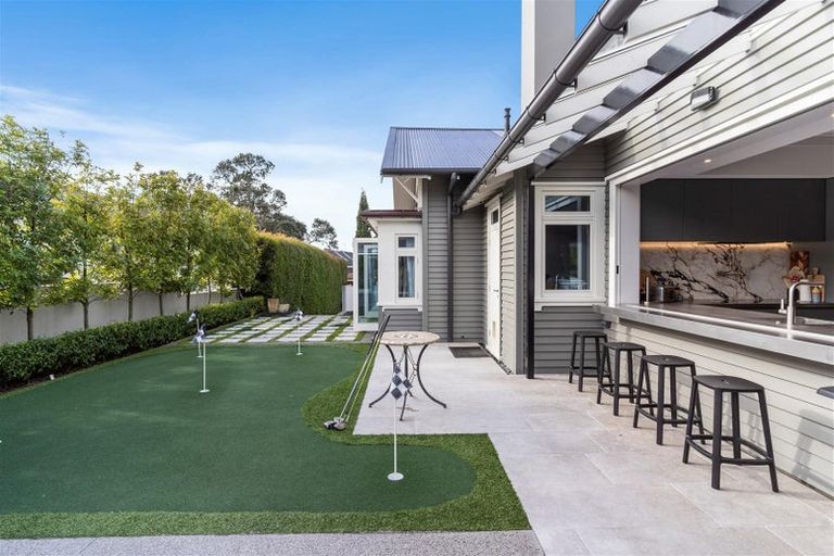 Photo of property in 12 Clifton Road, Hauraki, Auckland, 0622