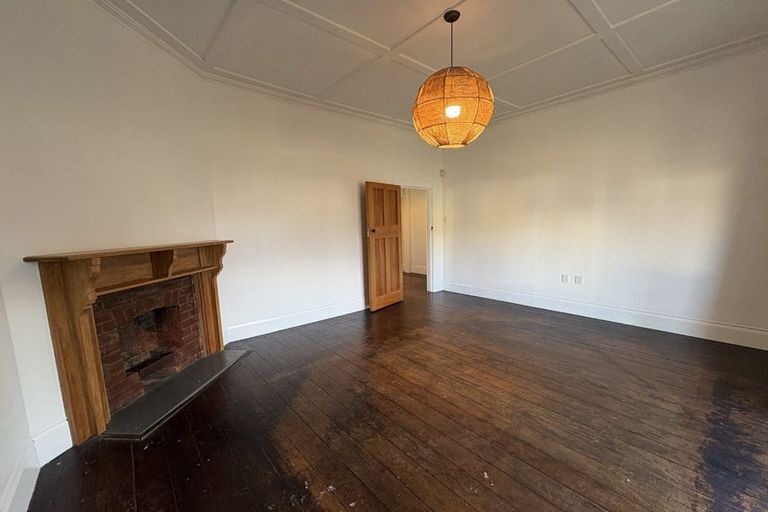 Photo of property in 61 Wellesley Road, Napier South, Napier, 4110