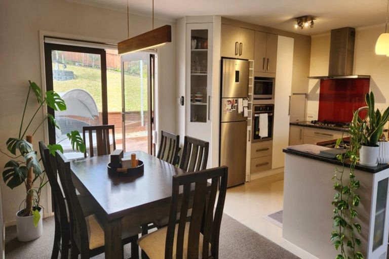 Photo of property in 2 Broadfield Street, Massey, Auckland, 0614