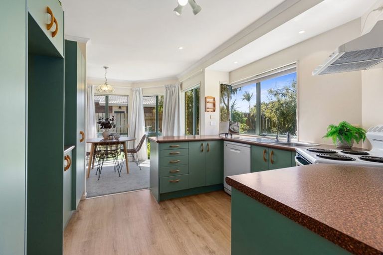 Photo of property in 96 Evans Road, Papamoa Beach, Papamoa, 3118