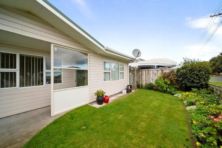 Photo of property in 18a Milmoe Street, Hawera, 4610