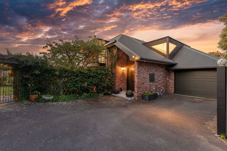 Photo of property in 83 Leinster Road, Merivale, Christchurch, 8014