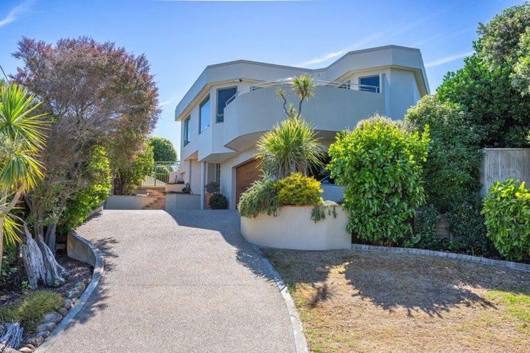 Photo of property in 11 Webber Street, Paraparaumu Beach, Paraparaumu, 5032