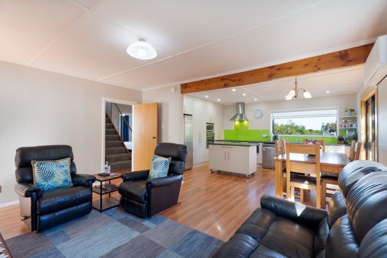 Photo of property in 19 Jillett Street, Titahi Bay, Porirua, 5022