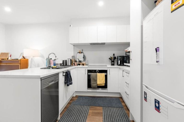 Photo of property in 19 Kotuitui Street, Manukau, Auckland, 2104