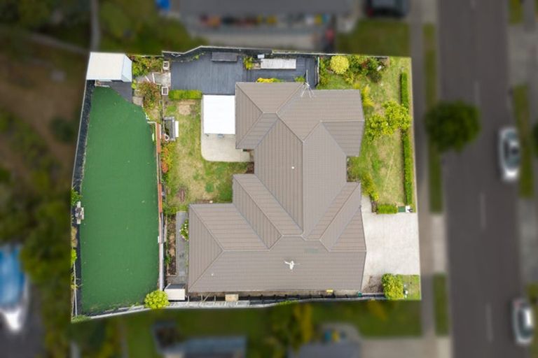 Photo of property in 50 Te Puia Drive, Aotea, Porirua, 5024