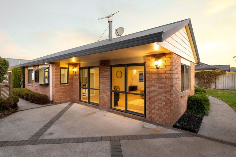 Photo of property in 23 Northmeadow Drive, Rototuna, Hamilton, 3210