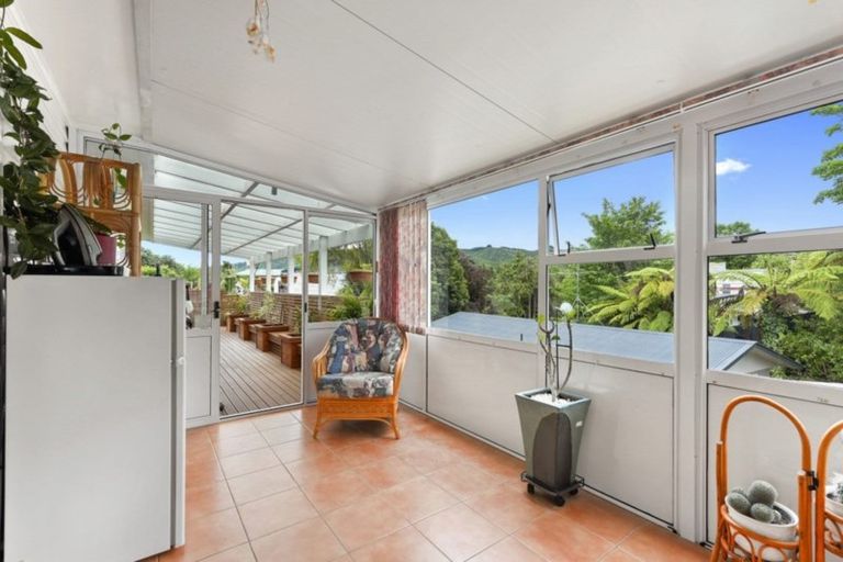Photo of property in 18 Vista Crescent, Maoribank, Upper Hutt, 5018