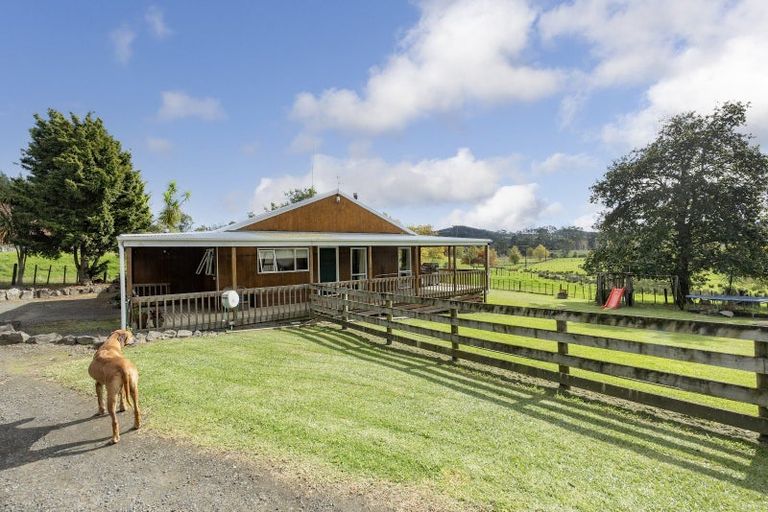 Photo of property in 293 Ararimu Valley Road, Helensville, Waimauku, 0882