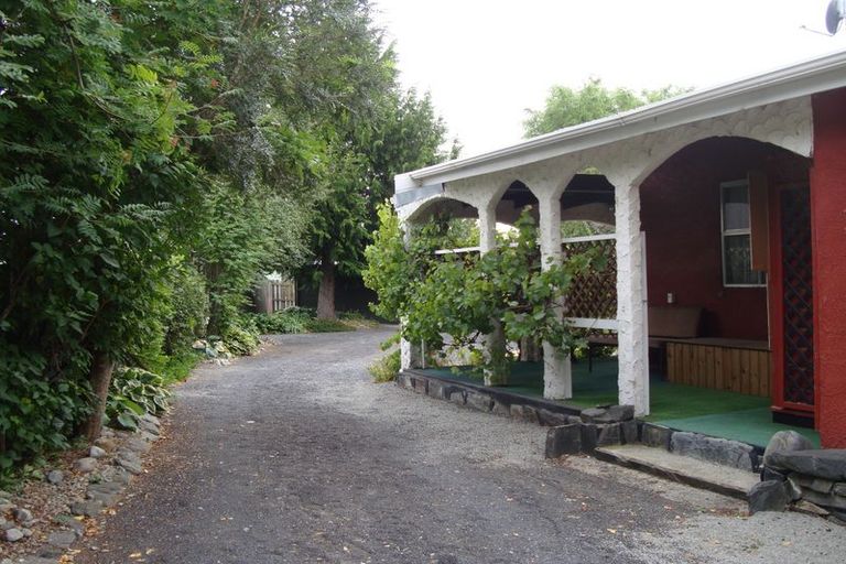 Photo of property in 15 Black Peak Road, Omarama, 9412