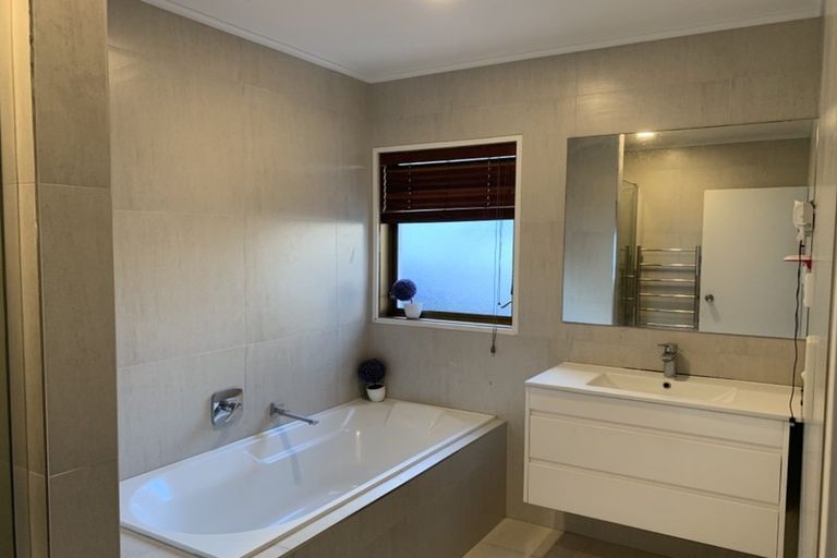 Photo of property in 6 Tuhaere Street, Orakei, Auckland, 1071