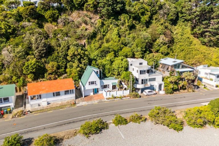 Photo of property in 31 Moana Road, Plimmerton, Porirua, 5026