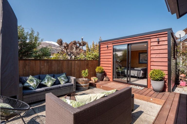 Photo of property in 22 Shaw Street, Arrowtown, 9302