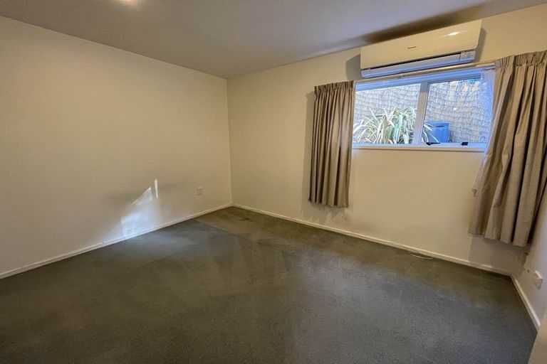 Photo of property in 2/288 Sunset Road, Windsor Park, Auckland, 0632