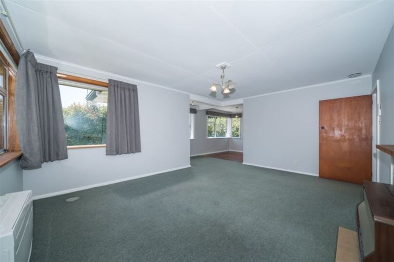 Photo of property in 2 Belfast Place, Roslyn, Palmerston North, 4414