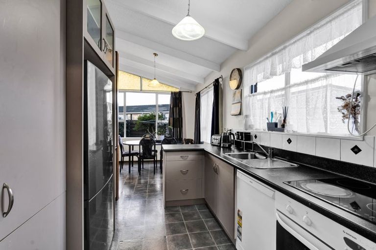 Photo of property in 16 Villa Place, Bell Block, New Plymouth, 4312