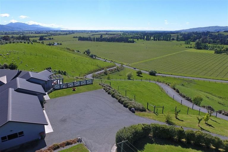 Photo of property in 190 Hawkesbury Road, Hawkesbury, Blenheim, 7272