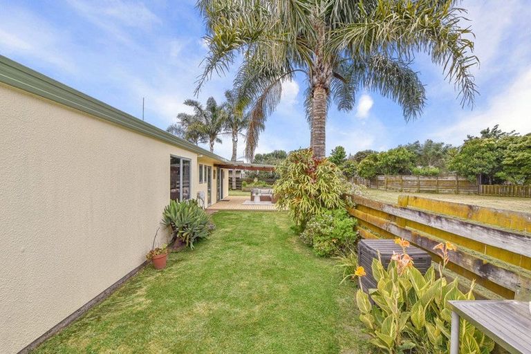 Photo of property in 45 Kane Road, Papamoa Beach, Papamoa, 3118