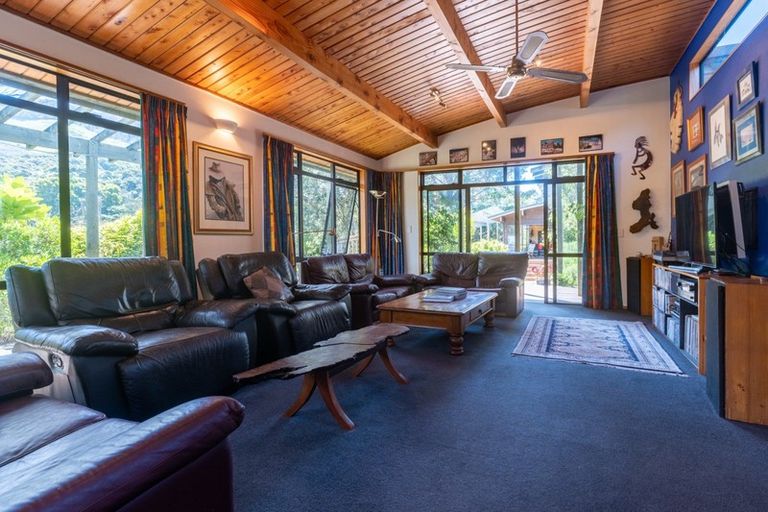 Photo of property in Twin Waters Lodge, 30 Totara Avenue, Collingwood, 7073