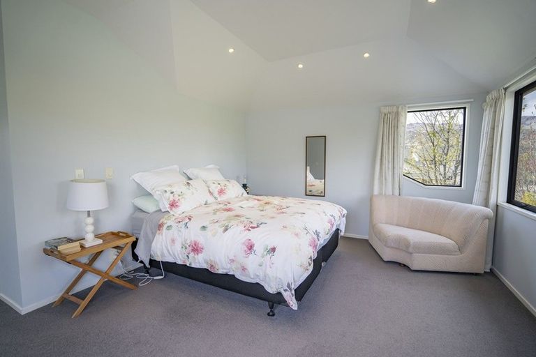 Photo of property in 28 Pisa Moorings Road, Mount Pisa, Cromwell, 9383