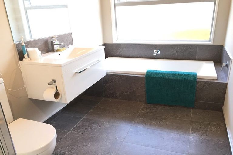 Photo of property in 4 Robalan Close, Halswell, Christchurch, 8025