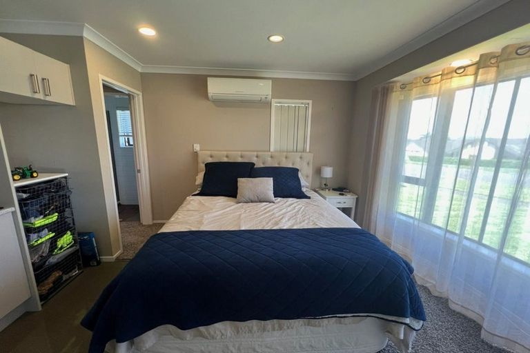 Photo of property in 19 Lough Bourne Drive, Pukekohe, 2120