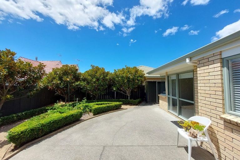 Photo of property in 17a Drake Street, Howick, Auckland, 2014