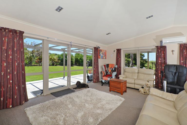 Photo of property in 38 Matarau Road, Matarau, Kamo, 0185