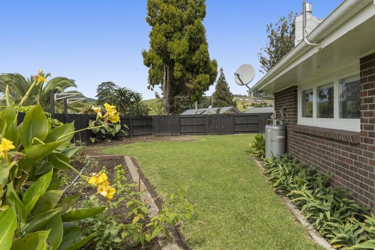 Photo of property in 25 Waikite Road, Welcome Bay, Tauranga, 3112