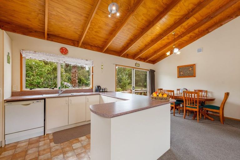 Photo of property in 73 Waiteitei Road, Wellsford, 0974