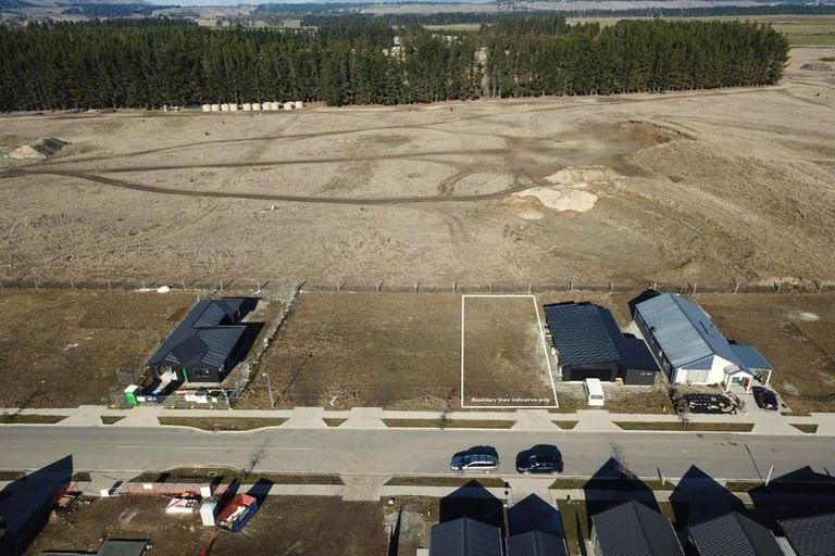 Photo of property in 13 Barton Street, Lake Hawea, 9382