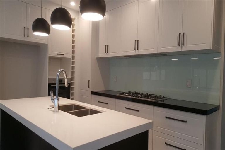 Photo of property in 3b Horizon Way, West Harbour, Auckland, 0618