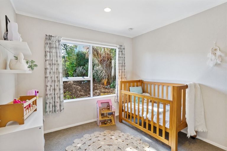 Photo of property in 1/11 Mercury Lane, Windsor Park, Auckland, 0632