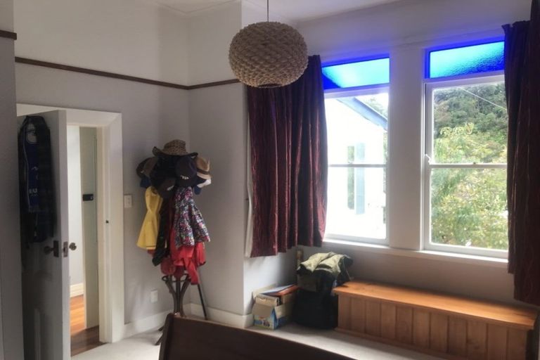 Photo of property in 2 Melrose Crescent, Melrose, Wellington, 6023