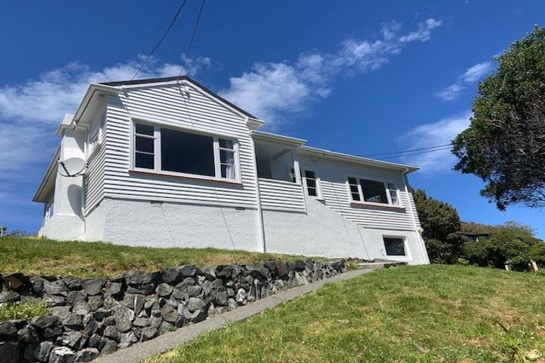 Photo of property in 17 Clutha Avenue, Khandallah, Wellington, 6035