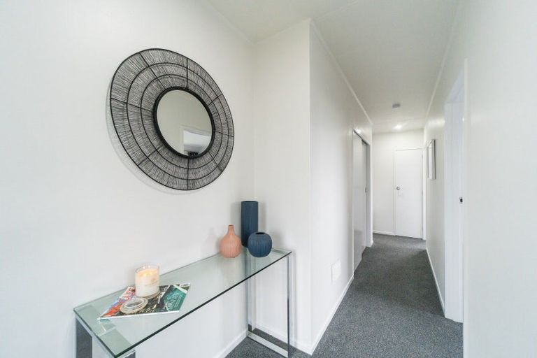 Photo of property in 9 Hinau Place, Cloverlea, Palmerston North, 4412