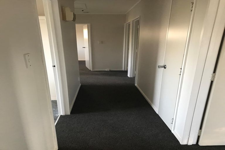 Photo of property in 1/23 Greenhaven Avenue, Opaheke, Papakura, 2113