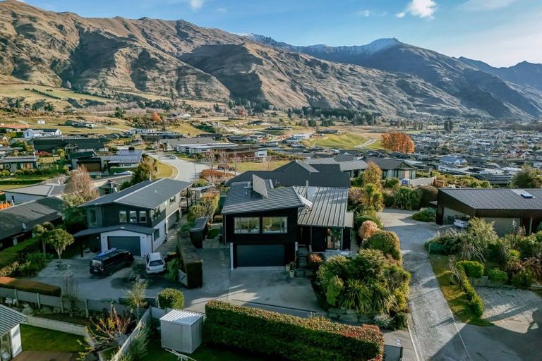 Photo of property in 187 Stone Street, Wanaka, 9305