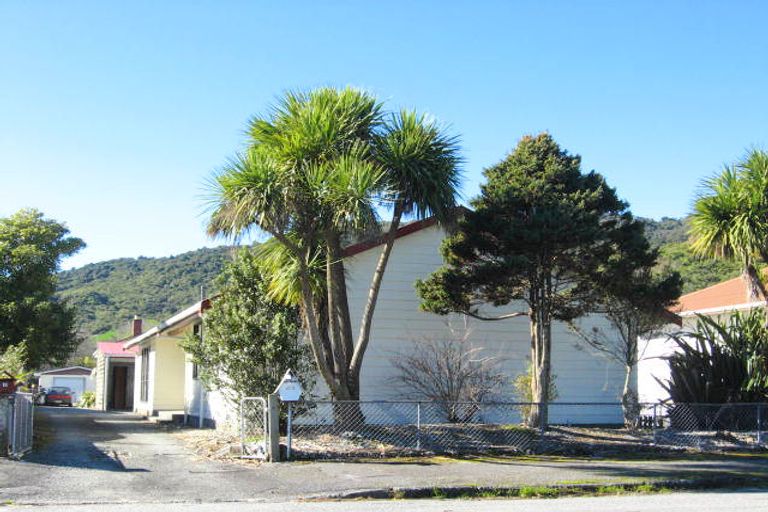 Photo of property in 13 Franklin Street, Greymouth, 7805