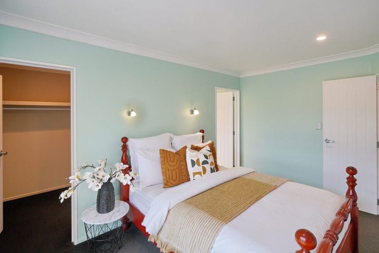 Photo of property in 8 Parkinson Place, Woodend, 7610