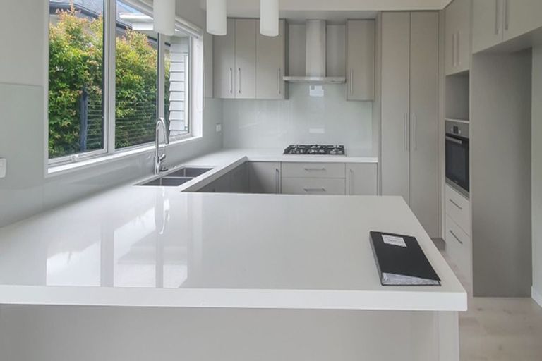 Photo of property in 22 Skipjack Pass, Silverdale, 0932