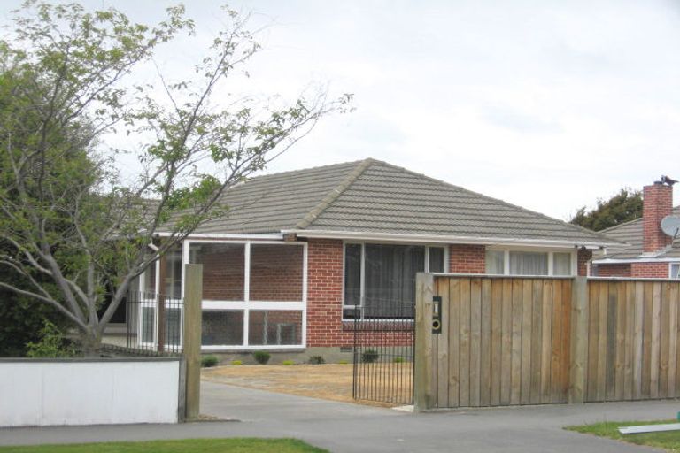 Photo of property in 19 Liverton Crescent, Bishopdale, Christchurch, 8053
