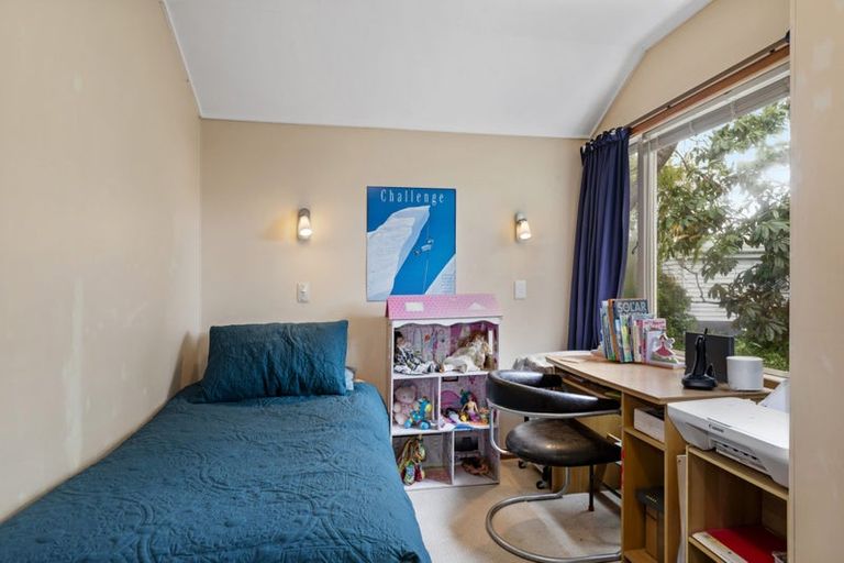 Photo of property in 20 Wai-iti Crescent, Woburn, Lower Hutt, 5010