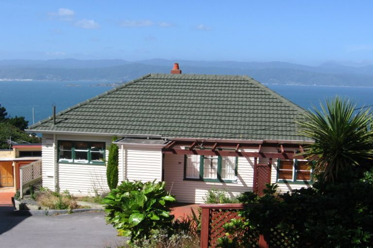 Photo of property in 90 Homebush Road, Khandallah, Wellington, 6035