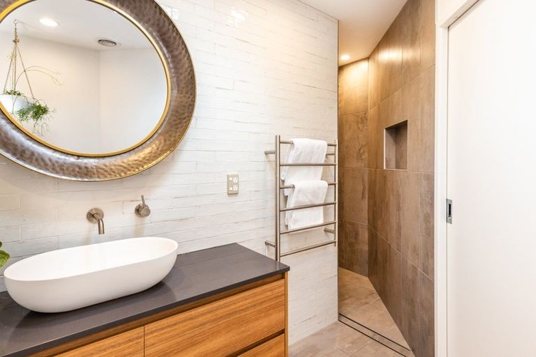 Photo of property in 358 Lake Terrace, Two Mile Bay, Taupo, 3330