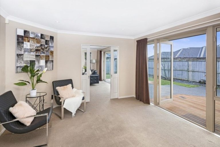 Photo of property in 7 Shield Place, Halswell, Christchurch, 8025